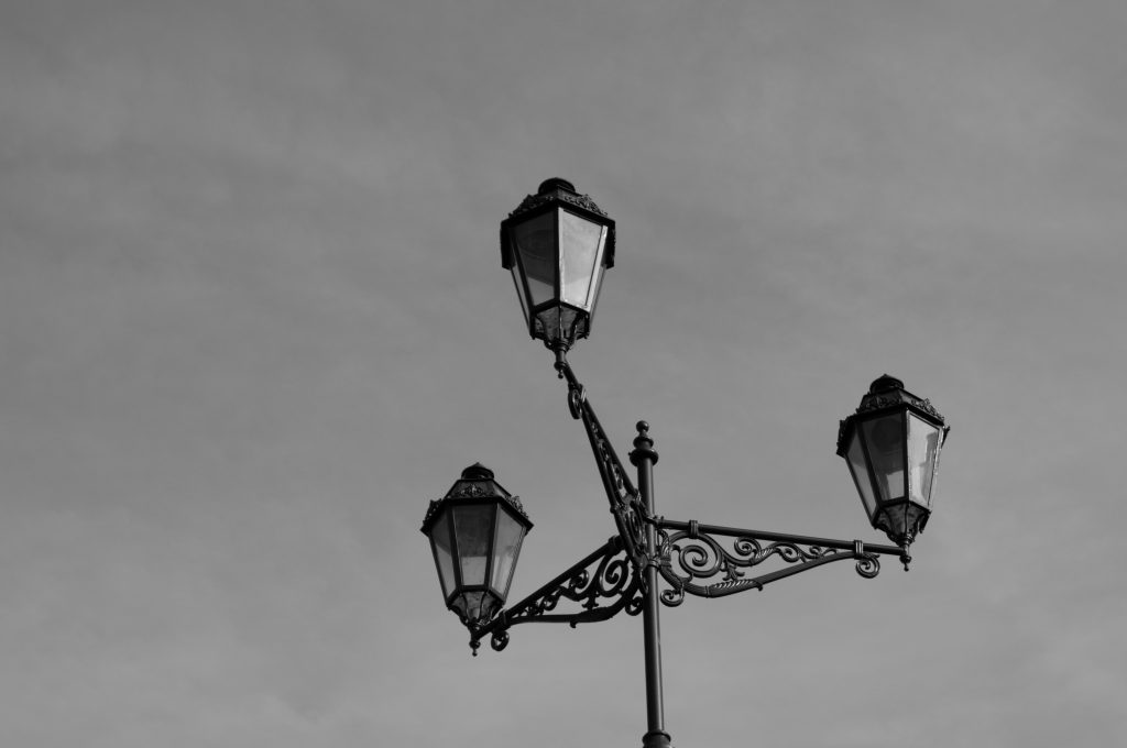 Streetlight on the Markt in Delft